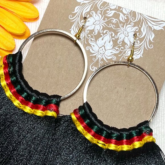 Large Fan Tassel Earrings Black Hoops Long Smooth Silky Fringe Drop Dangles NWT - Picture 3 of 5